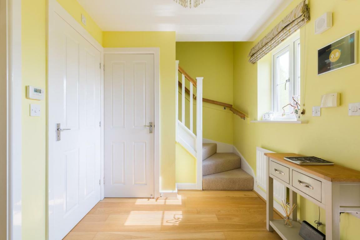 Riverside Cottage Ившам Екстериор снимка