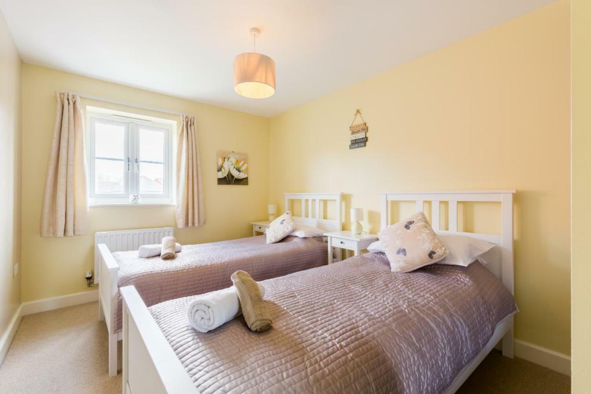 Riverside Cottage Ившам Екстериор снимка