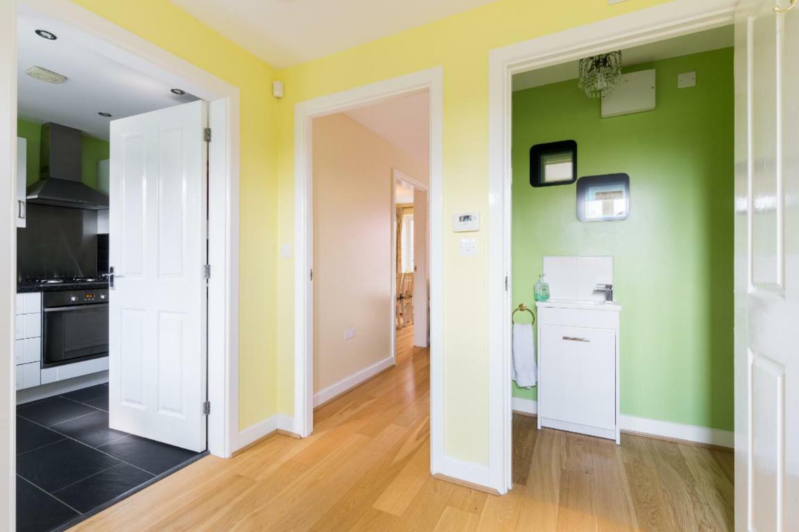 Riverside Cottage Ившам Екстериор снимка
