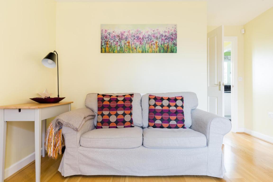 Riverside Cottage Ившам Екстериор снимка